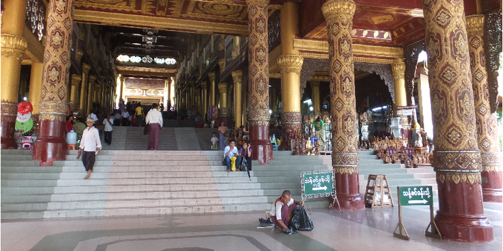 Shwedagon-Paya-Boeddhistische-tempel-plateau-Yangon-Rangoon-Myanmar-Birma