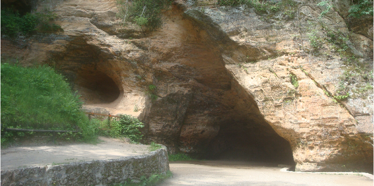 Gauja-nationaal-park-Sigulda-roos-van-Turaida-grot-Letland 