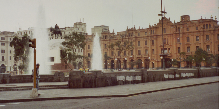 Plaza-de-Martin-Lima-fontein-plein-Peru