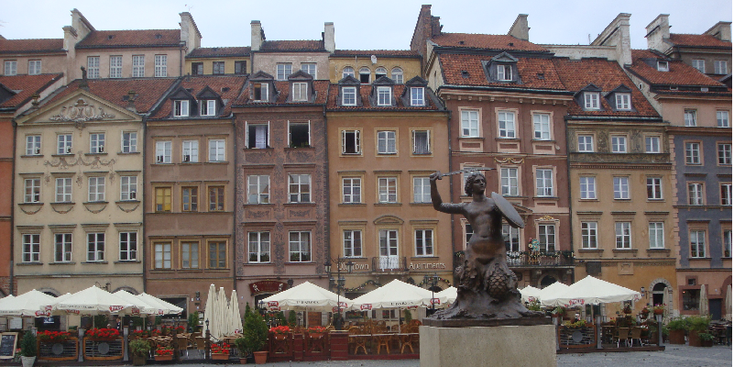 Rynek-Starego-Miasta-Warchau-Poland