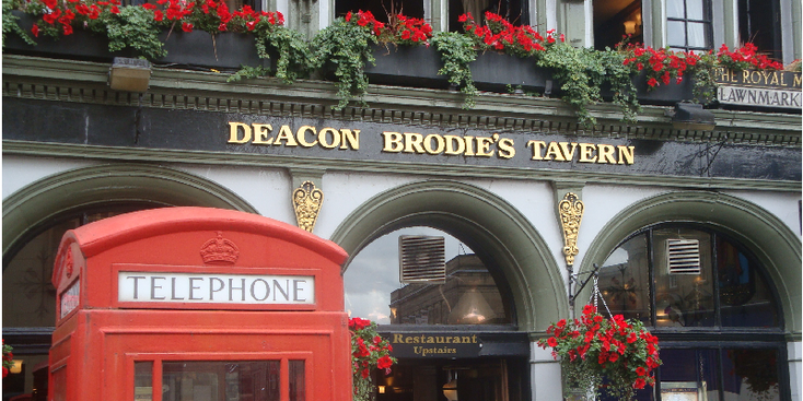 Telefooncel-rood-Engels-Schotland-Pub-Tavern-Deacon-Brodie