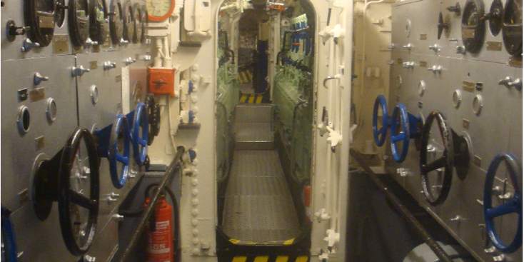 Laboe-onderzeer-U995-U-boat-boot-binnenkant-Duitsland