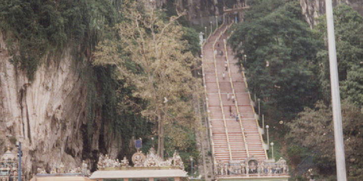 Batu-caves-grotten-Kuala-Lumpur-trappen-Maleisië