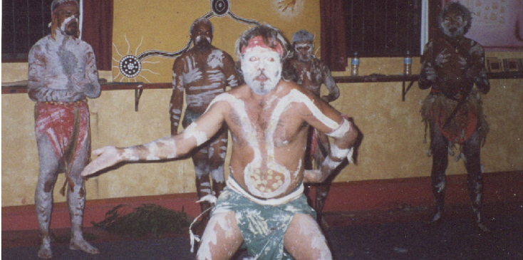Byron-Bay-Arts-Factory-Lodge-hostel-aboriginal-avonden-dans-zing-cultuur-Australië