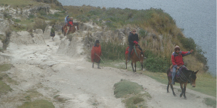 Quilotoa-vulkaan-meer-ezels-muilezel-Ecuador