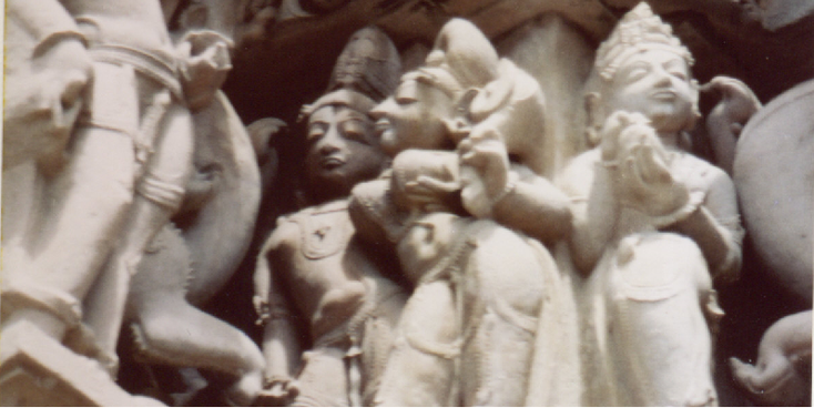Khajuraho-Khajurajo-erotische-scenes-rotsen-beelden-stenen-India