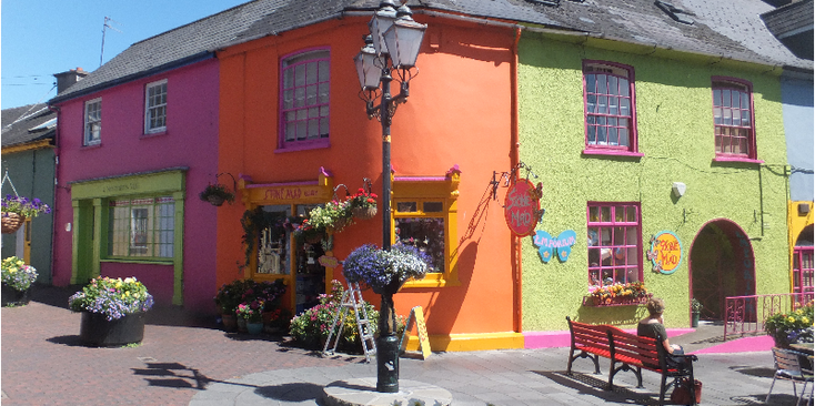 Kinsdale-Ierland-Republiek-gekleurde-huizen