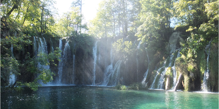 Plitvice-Nationaal-Park-waterval-meer-water-Kroatië