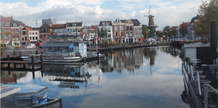 Beestenmarkt-Leiden-rondvaart-molen-gracht-rivier-Nederland