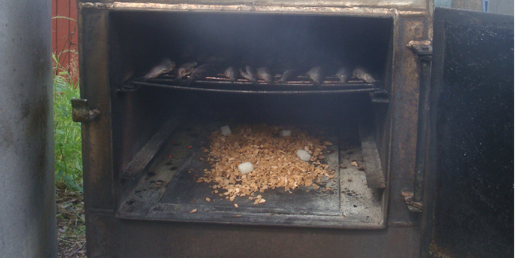 Muikku-gerookte-vis-oven-Finland