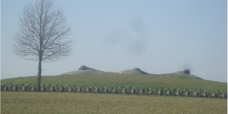 Darkoviche-fort-Hlucin-Tsjechië-bunker-fort-museum-verdedigingslinie-prikkeldraad