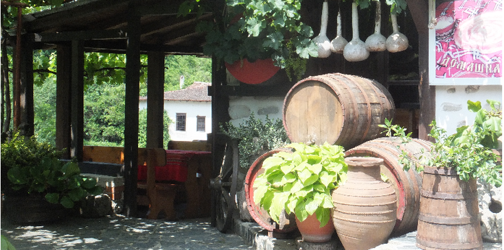 Melnik-Kordopulov-huis-wijn-kelder-tonnen-barrels-Bulgarije
