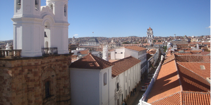 Sucre-Hoofdstad-Bolivia-Koloniaal-gebouwen-witte-stad