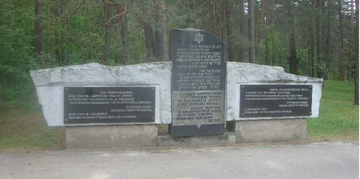 Paneriai-monument-concentratiekamp-nazi-WW2-bos-Litouwen