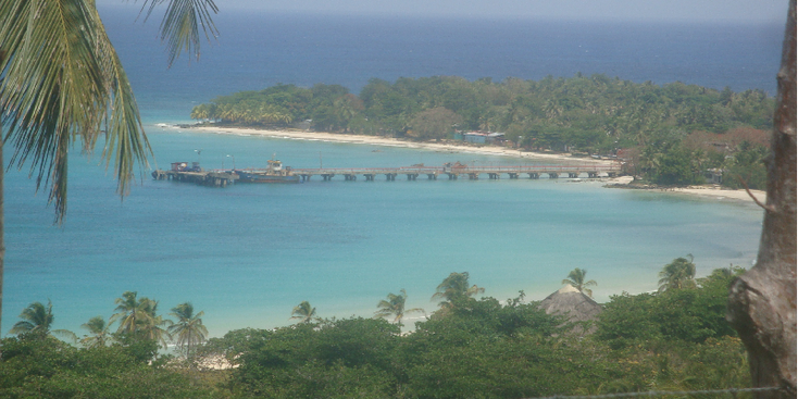 Corn-Mais-Islands-Southwest-Bay-Point-Le-Bluff-eilanden-Nicaragua-strand-zee-palmboom