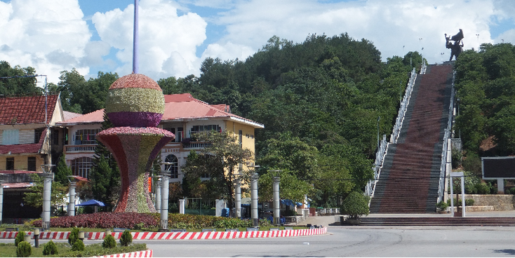 Dien-Bien-Phu-trap-monument-Vietnam