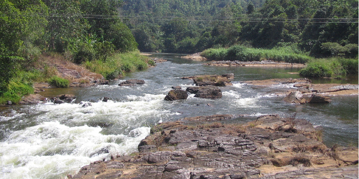 Kitulgala-Bridge-On-The-River-Kwai-rivier-Sri-Lanka-Film-Movie