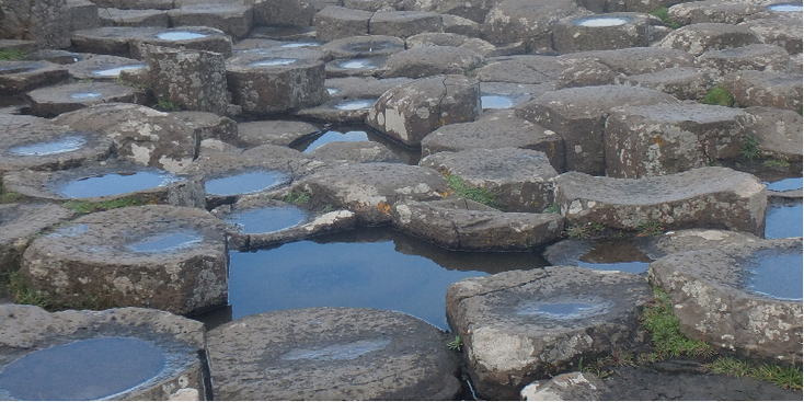 Giant's-Causeway-noord-Ierland-legende-rotsen-reus