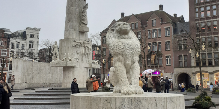 Nationaal-Monument-Dam-Amsterdam-leeuw