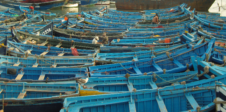 Essaouira-Portugees-stad-kust-Atlantische-Oceaan-Marokko-blauwe-boten