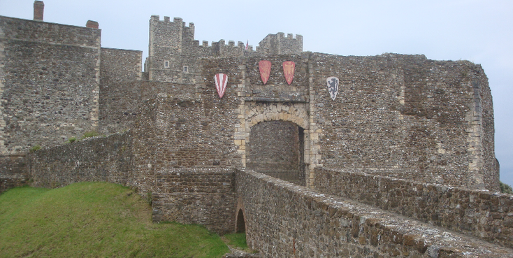 Dover-kasteel-uitzicht-haven-toren-poort-Engeland