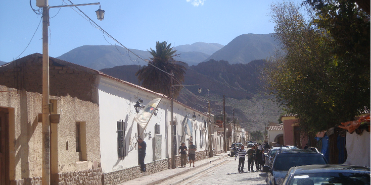 Tilcara-Belgrano-straat-street-bergen-Argentinië