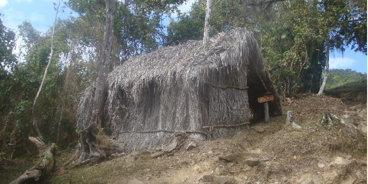 Sierra-Maestra-Nationaal-park-Cuba-Fidel-Castro-Revolutie-hut-houten