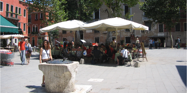 Venetië-plein-terras-steen-Italië