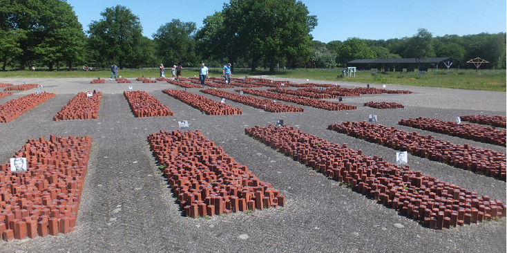 Westerbork-102.000-stenen-namen-herinnering-gedenken-monument-Nederland