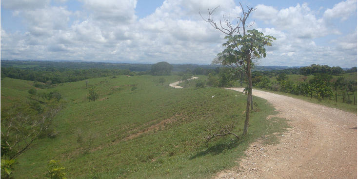 Napoles-Hacienda-Doradal-Pablo-Escobar-Colombia--Finca-Landgoed-villa-oprijlaan