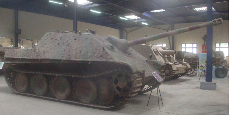 Saumur-Tank-Museum-Musee-des-Blindes-WW1-Franse-Frankrijk