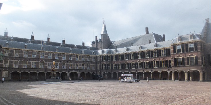 Binnenhof-plein-Den-Haag-Gravenhage-Nederland