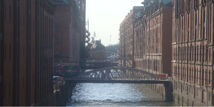 Hamburg-kanaal-brug-Duitsland