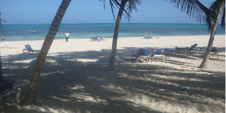 Playa-Santa-Lucia-strand-Cuba-zon-zee-surfen