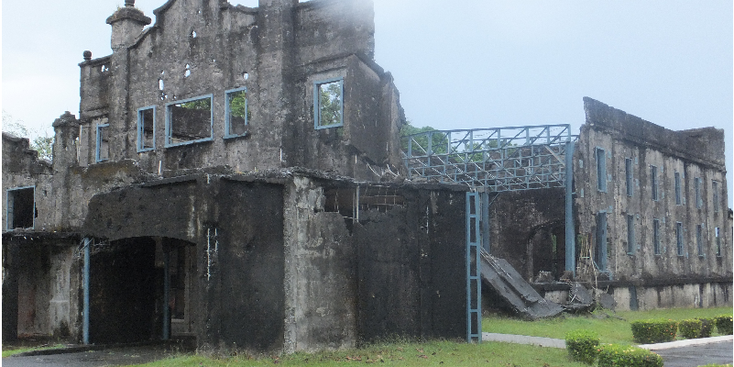 Corregidor-Cine-Long-Mile-Topside-Barraks-Baai-van-Manilla-ruïne-barakken-Amerikaanse-basis-Filipijnen