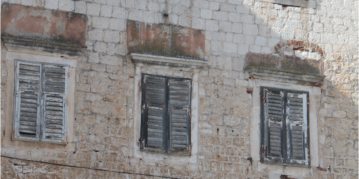 Trogir-luiken-ramen-Kroatië