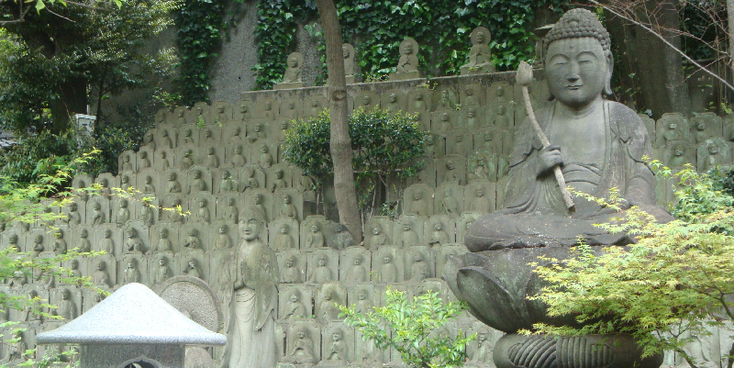 Tokyo-begraafplaats-Boeddha-Japan