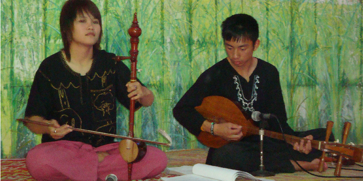 Chang-Rai-markt-muziek-instrument-zang-optreden-Thailand