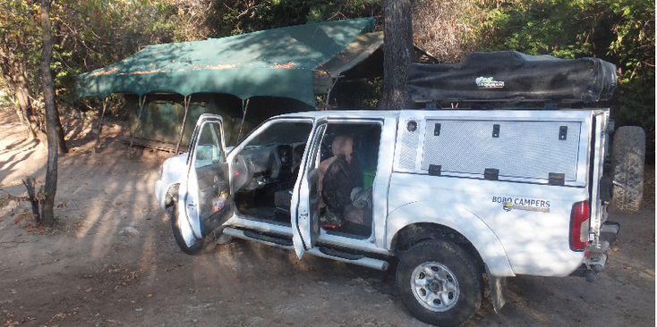 Chobe-lodge-safari-tent-jeep-landcruiser-Kasane-riverfront-nationaal-park-natuurpark-Botswana