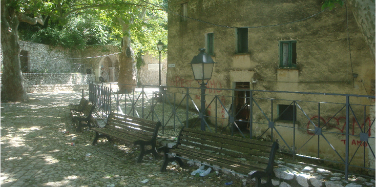 San-Pietro-Infine-bankjes-Italië