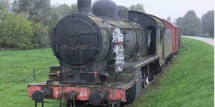 Jasenovac-concentratiekamp-Ustasi-locomotief-wagon-veewagens-trein-Kroatië