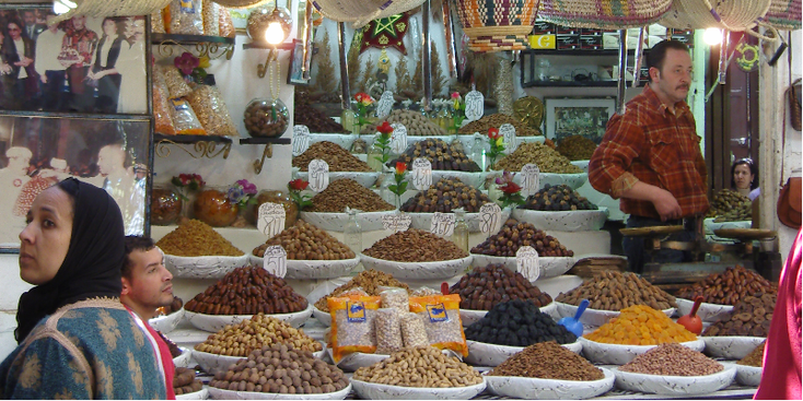 Fes-kruiden-markt-bazaar-souq-soek-noten-Marokko
