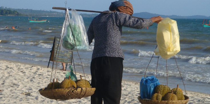 Sihanoukville-Cambodja-strand-zon-zand-zee