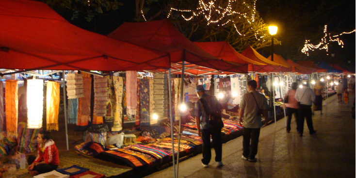 Luang-Prabang-nacht-markt-stal-Laos