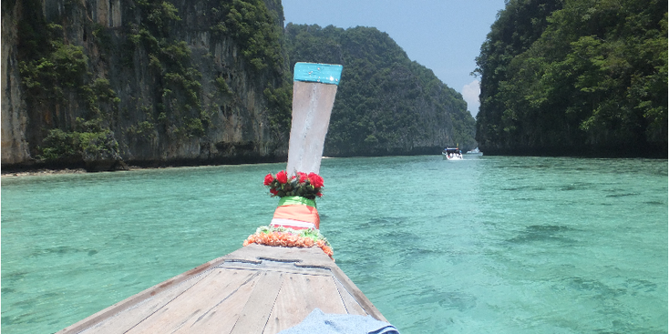 Ko-Phi-Phi-Leh-bootjes-Bay-baai-Thailand-strand