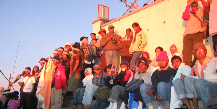 Adam-Peak-pelgrims-heilig-gelovigen-nachtwandeling-Sri-Lanka-zingen