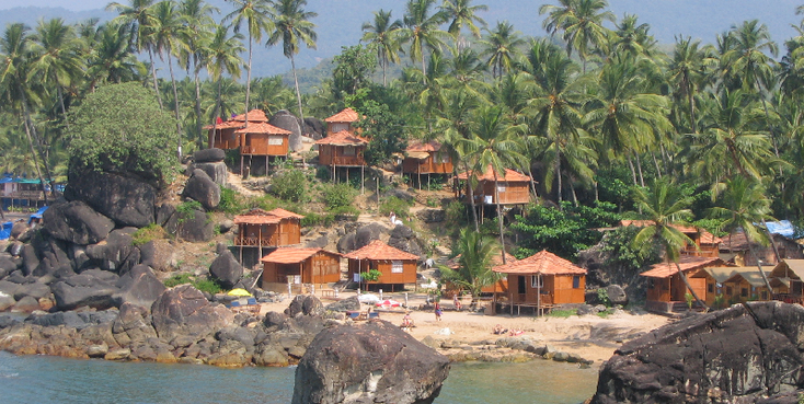 Palolem-Goa-India-palmbomen-zon-strand-Portugees-boten-hutjes