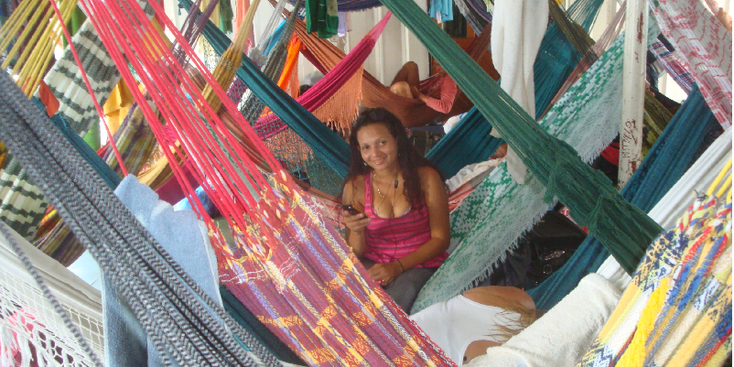 Amazone-Rivier-boot-bootmensen-Santarem-Flona-Nationaal-Park-Brazilië