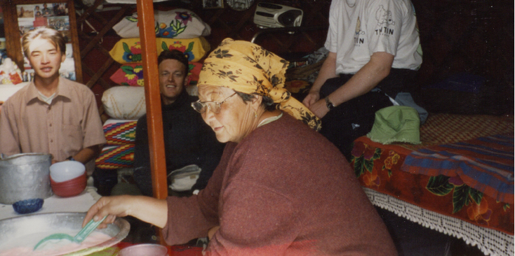 Elstei-yurt-ger-Mongolië-traditionele-hut-steppe-arag