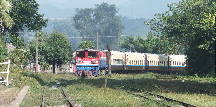 Gokteila-Gokteik-viaduct-trein-Myanmar-Birma
